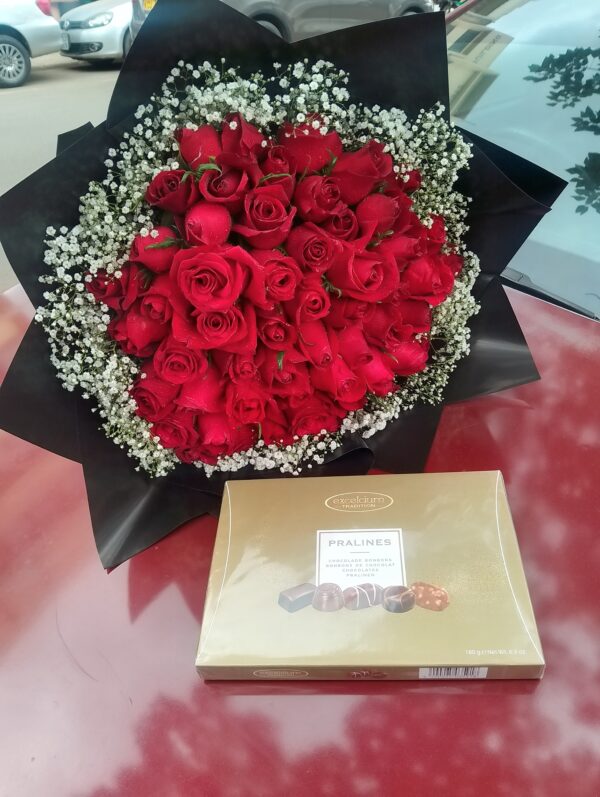 REd Roses and Pralines Package